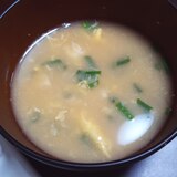 納豆と卵の味噌汁